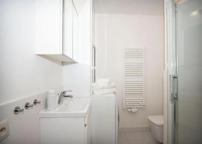 Luxury 1bdrm On The 28th Floor 아파트 *