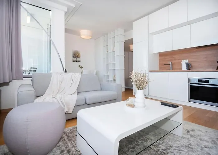 아파트 Luxury 1bdrm On The 28th Floor 브라티슬라바