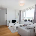 28Th Floor Luxury Skyline 1Bdrm Apartment - Downtown City Center * براتسيلافا