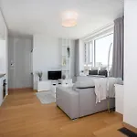 شقة 28Th Floor Luxury Skyline 1Bdrm Apartment - Downtown City Center براتسيلافا