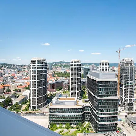 28th Floor Luxury Skyline 1bdrm - Downtown Center * براتسيلافا