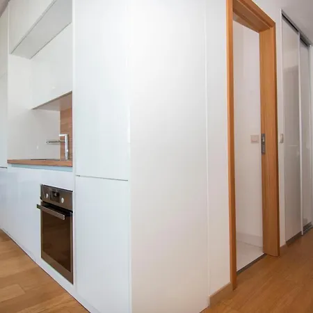 28th Floor Luxury Skyline 1bdrm - Downtown Center شقة