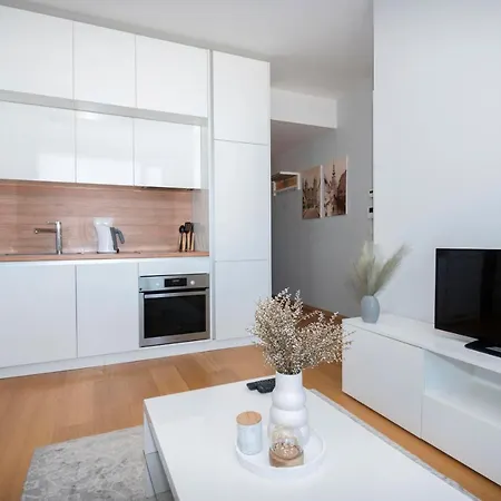شقة 28th Floor Luxury Skyline 1bdrm - Downtown Center براتسيلافا