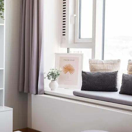 28th Floor Luxury Skyline 1bdrm - Downtown Center * براتسيلافا