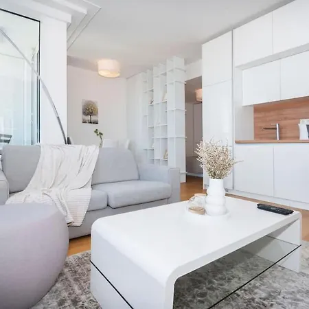 شقة 28th Floor Luxury Skyline 1bdrm - Downtown Center براتسيلافا