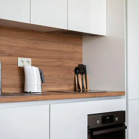 28th Floor Luxury Skyline 1bdrm - Downtown Center *