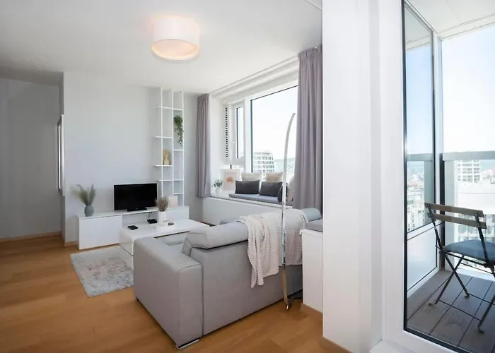 Luxury 1bdrm On The 28th Floor * ברטיסלאבה